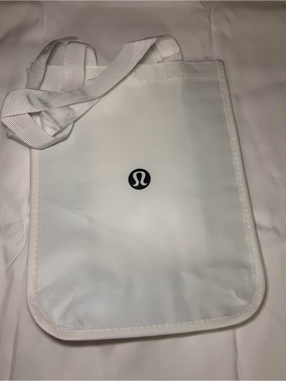 🍋Lululemon Small White Tote Bag - Picture 2 of 4